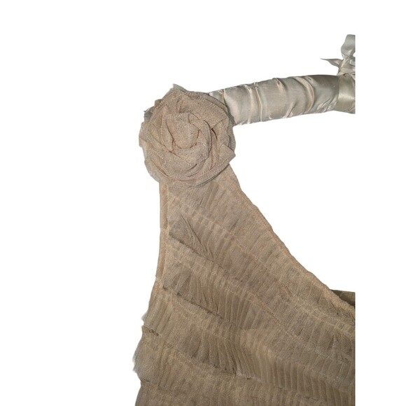 Kimchi Blue Dress XS Women's Cream Ruffle Trim Rosette One Shoulder Leg Slit - Picture 4 of 10